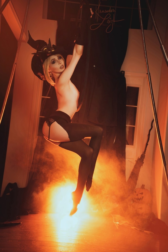 Mercy by Kassandra Leigh - 18+, The photo, PHOTOSESSION, Cosplay, Cosplayers, Erotic lingerie, Booty, Boobs, Erotic, Games, Overwatch, Overwatch 2, Mercy, Longpost, NSFW, Kassandra Leigh