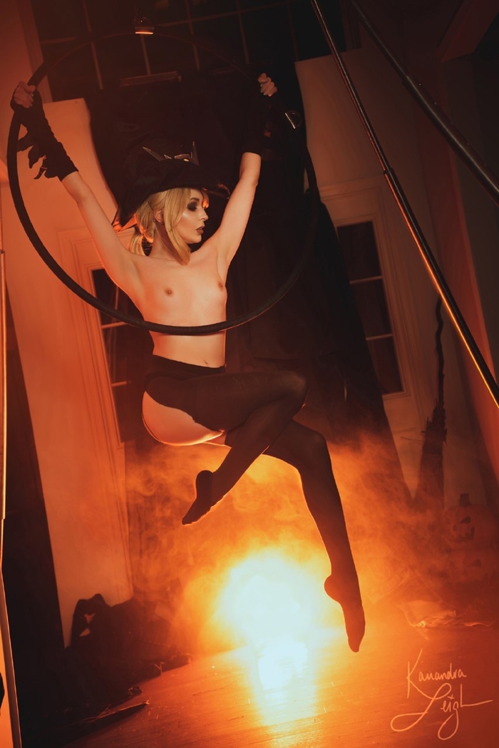 Продолжение поста «Mercy by Kassandra Leigh» - 18+, Фотография, Фотосессия, Косплей, Косплееры, Эротическое бельё, Попа, Сиськи, Эротика, Игры, Overwatch, Overwatch 2, Mercy, Длиннопост, Ответ на пост, NSFW, Kassandra Leigh